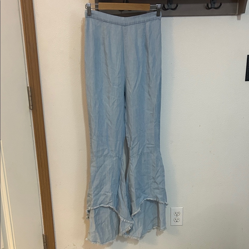 BB Dakota Sky Blue Flared Raw Hemline Pants, zipper, size 2